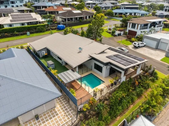 126 McFarlane Drive, Kanimbla, Qld 4870