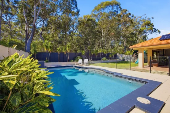 127 Arun Drive, Arundel, Qld 4214