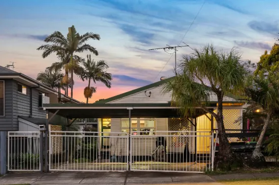 129  Waverley Road, Taringa, Qld 4068