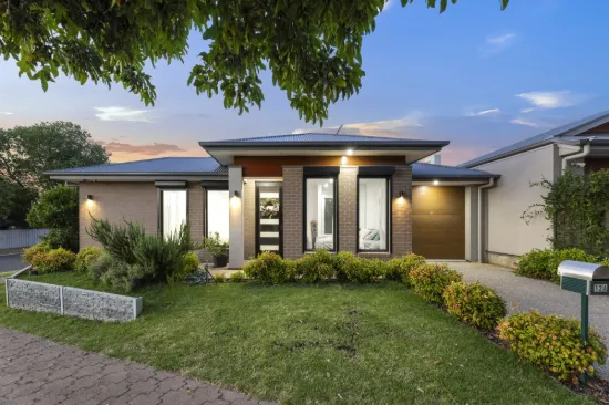 12A Helen Terrace, Valley View, SA 5093