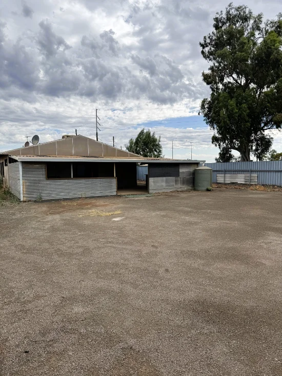 12E Johnston Street, Boulder, WA 6432