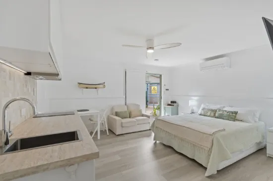 13/4-10 Kennedy Drive, Point Lookout, Qld 4183-Image
