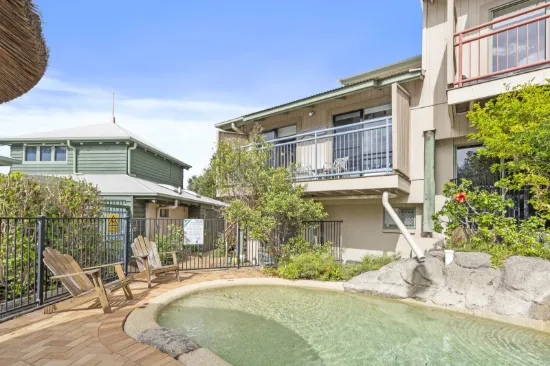 13/4-10 Kennedy Drive, Point Lookout, Qld 4183-Image