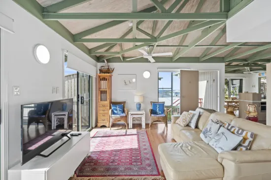 13/4-10 Kennedy Drive, Point Lookout, Qld 4183-Image