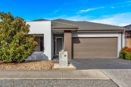 13 Abloom View, Mickleham, Vic 3064
