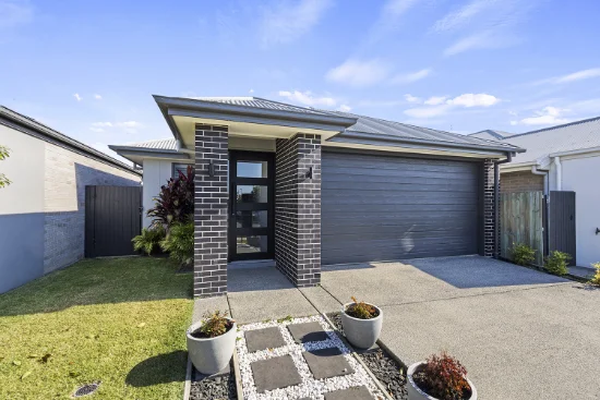 13 Alistair St, Nirimba, Qld 4551