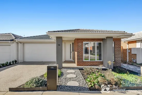 13 Bambusa Way, Clyde North, Vic 3978