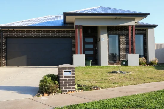 13 Bect Street, Sebastopol, Vic 3356 - Sold
