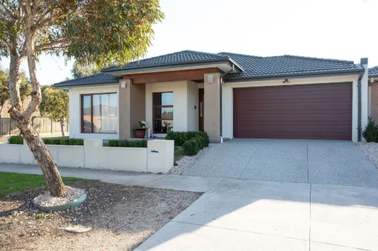 13 Bloom Avenue, Greenvale VIC 3059-Image