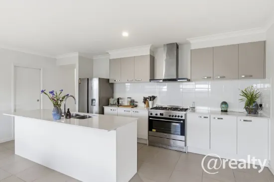 13 Bloomfield Street, Morayfield, Qld 4506