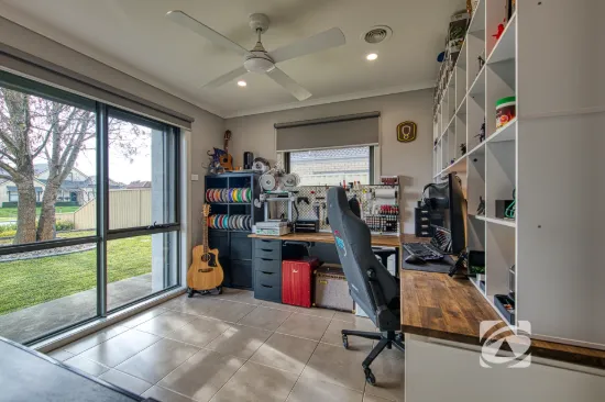 13 Bluehills Boulevard, Pakenham, Vic 3810-Image