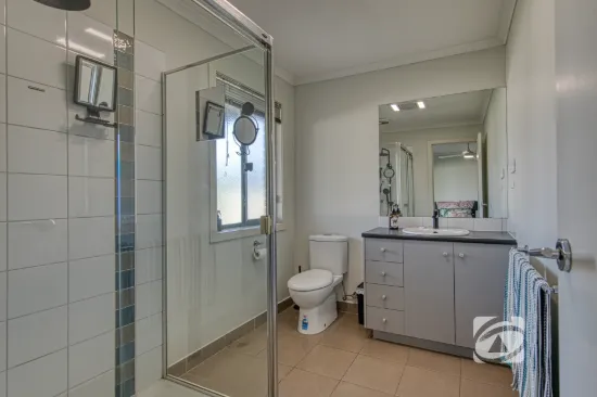 13 Bluehills Boulevard, Pakenham, Vic 3810-Image