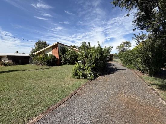 13 Buckingham Street, Kingaroy, Qld 4610 - For Rent