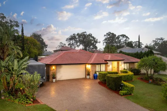 13 Camberwell Place, Forest Lake, Qld 4078