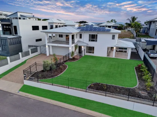 13 Cashell Crescent, Bushland Beach QLD 4818-Image