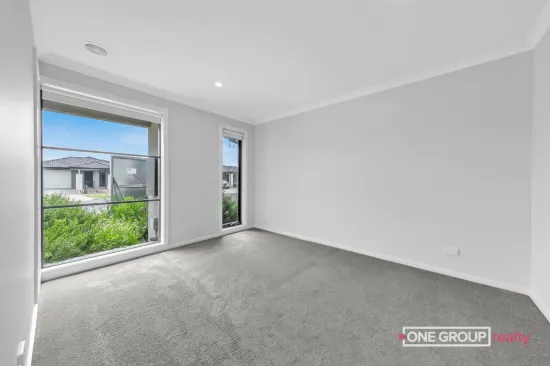 13 Daintree Ent, Donnybrook, Vic 3064-Image