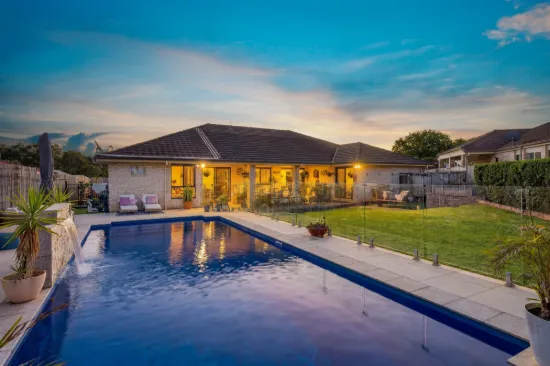 13 Daly Place, Redland Bay, Qld 4165