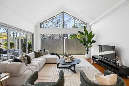 13 Darbyshire Drive, Subiaco, WA 6008