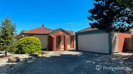 13 Dumosa Court, St Albans, Vic 3021 - For Rent
