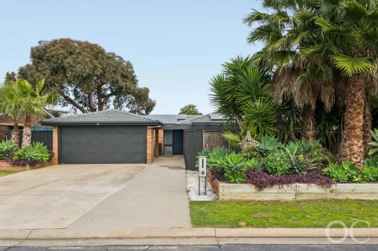 13 Dutton Grove, West Lakes Shore, SA 5020
