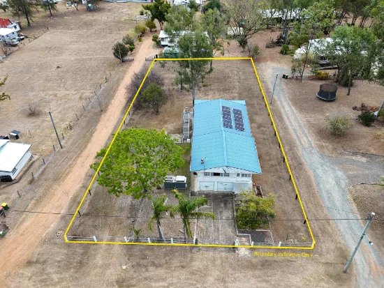 13 East Street, Esk, Qld 4312