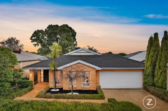 13 Fallingwater Drive, Pakenham, Vic 3810