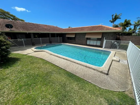 13 Fullerton Street, Benowa, Qld 4217