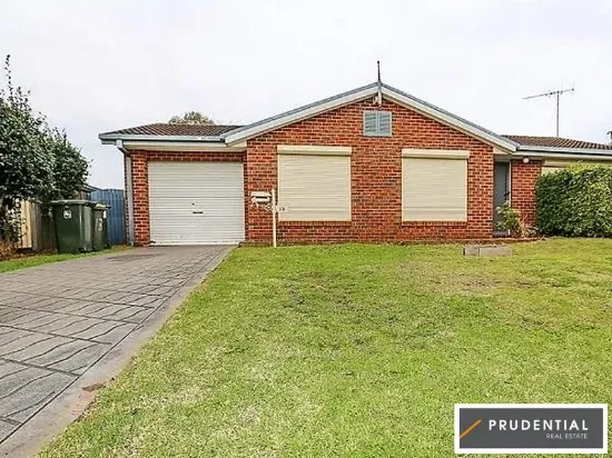 13 Gardenia Pl, Macquarie Fields, NSW 2564