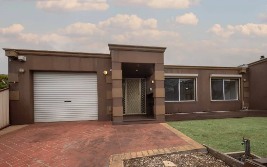 13 Garonne Circuit, Roxburgh Park VIC 3064 - For Rent