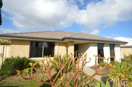 13 Glenbawn Vista, Lakelands, WA 6180