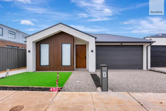 13 Gold Star Road, FRASER RISE VIC 3336-Image