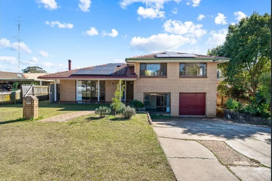 13 Gunn Street, Kearneys Spring, Qld 4350