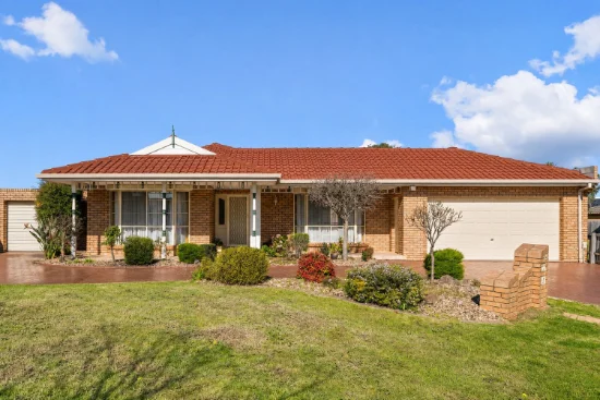 13  Hallmark Place, Keilor Downs, Vic 3038