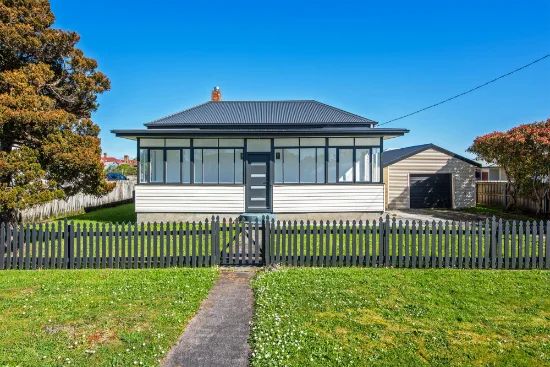 13 Harvey Street, Strahan, Tas 7468