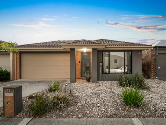 13 Hemingway Grove, Cranbourne West, Vic 3977