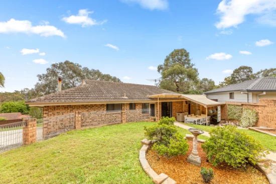 13 Hobart Place, Illawong, NSW 2234