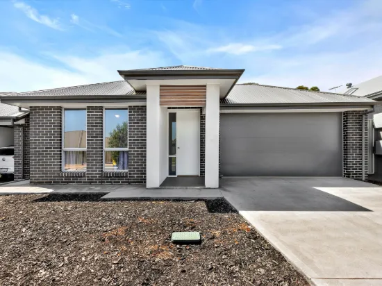 13 Holloway Crescent, Evanston South, SA 5116