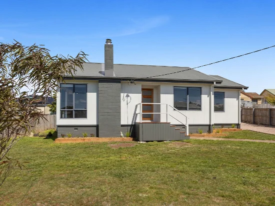 13 Holyman Street, Devonport, Tas 7310