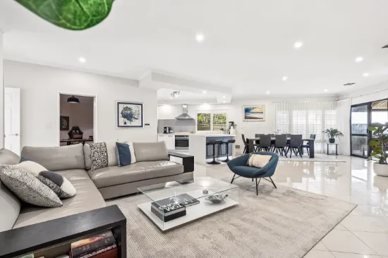 13 Hope Avenue, Salter Point, WA 6152