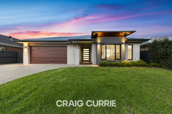 13 Hull Cres, Pakenham, Vic 3810
