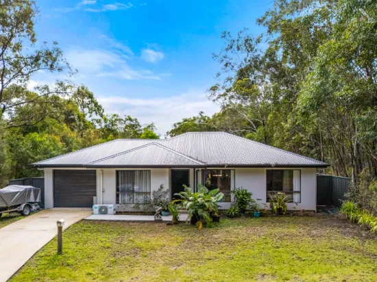 13 Hume St, Russell Island, Qld 4184