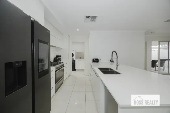 13 Hydra Way, Bennett Springs, WA 6063