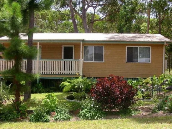 13 Ibis Street, Macleay Island, Qld 4184 - For Rent