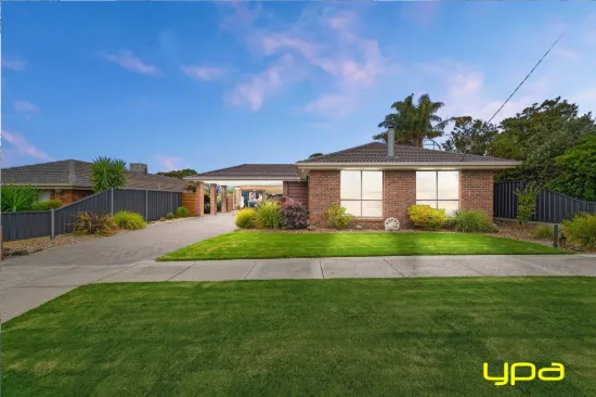 13 Isaac Smith Crescent, Cranbourne, Vic 3977