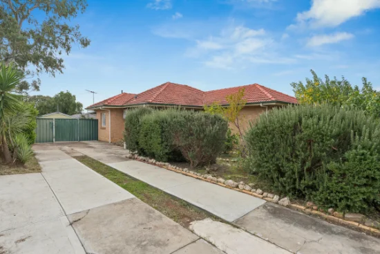 13 Lake Drive, Pooraka, SA 5095