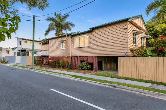 13 Laura Street, Stones Corner, Qld 4120 - For Rent