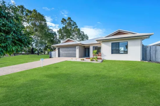 13 Lochern Way, Bushland Beach, Qld 4818