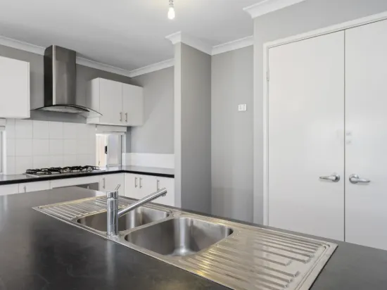 13 Macmillan Boulevard, Canning Vale, WA 6155-Image