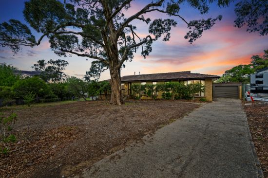 13 Mainoru Place, Hawker, ACT 2614