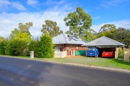 13 McDowell Street, Yarloop, WA 6218